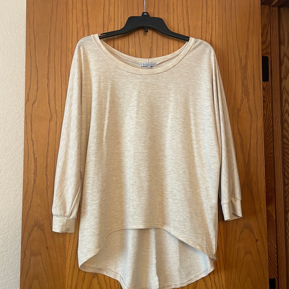 3/4 sleeve Hi low hem Tee